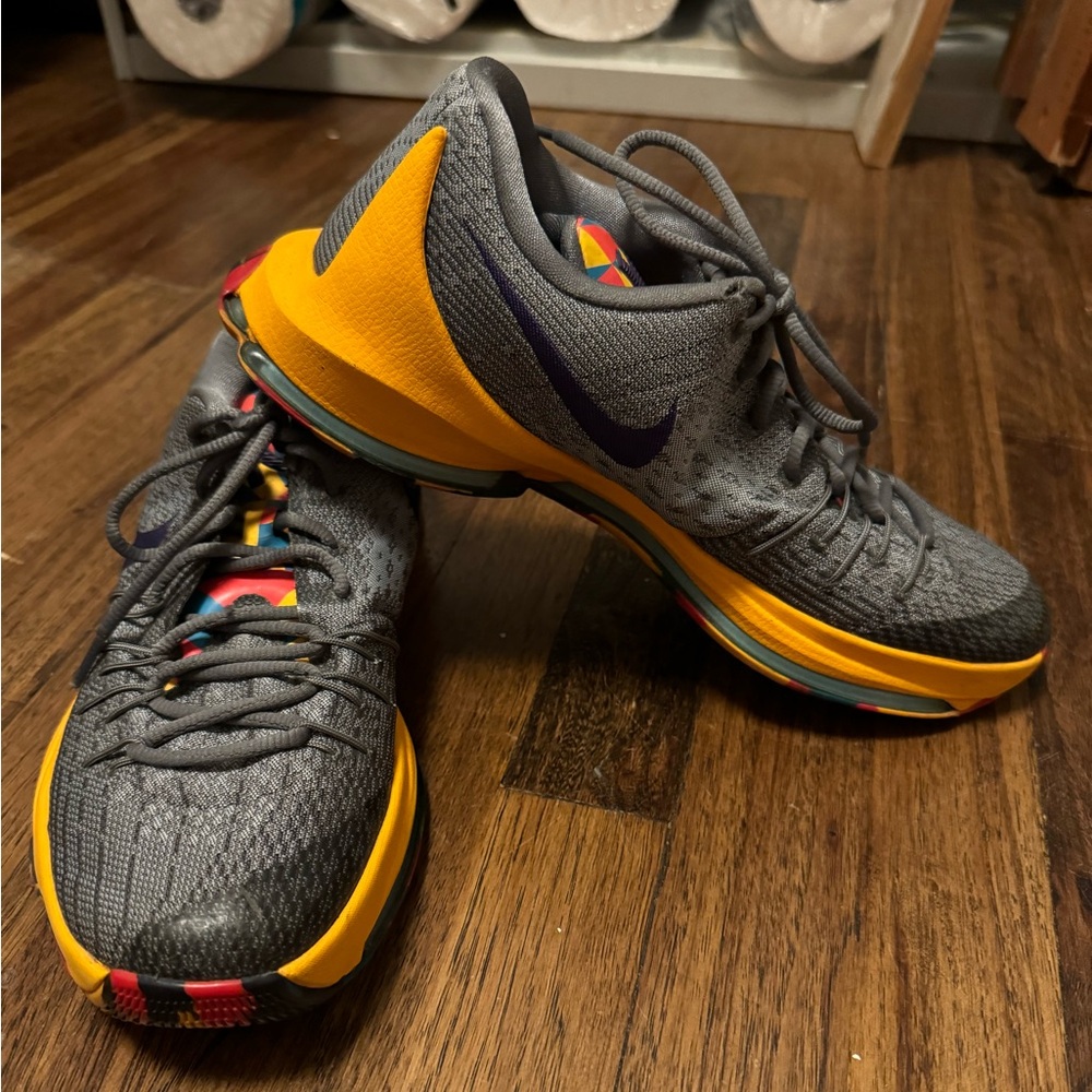 Nike Men's Gray and Yellow Athletic Shoes